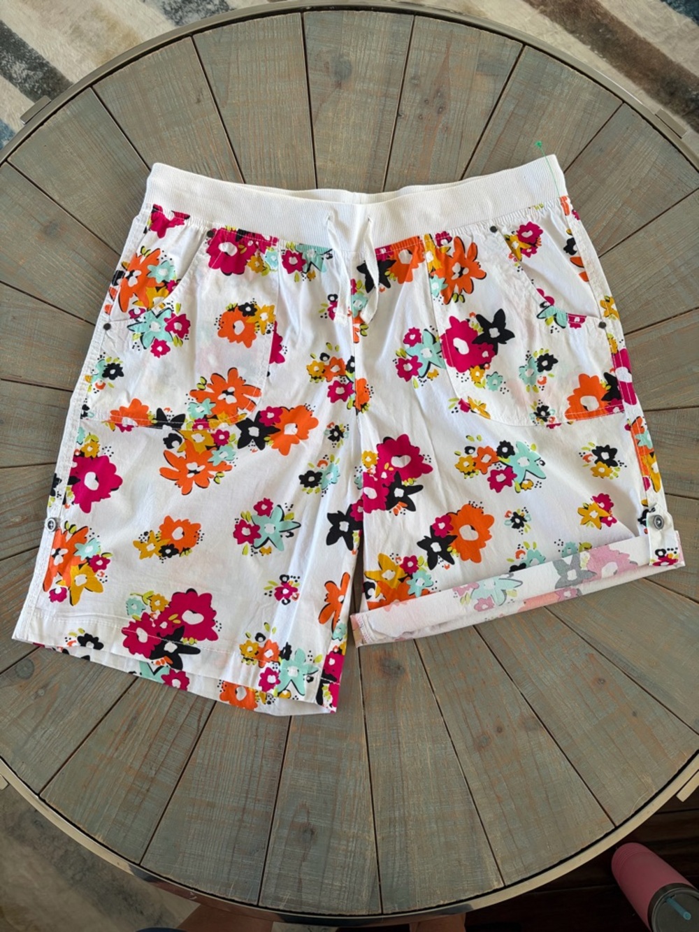 NWOT!  DASH brand white, multicolored floral shorts - Large